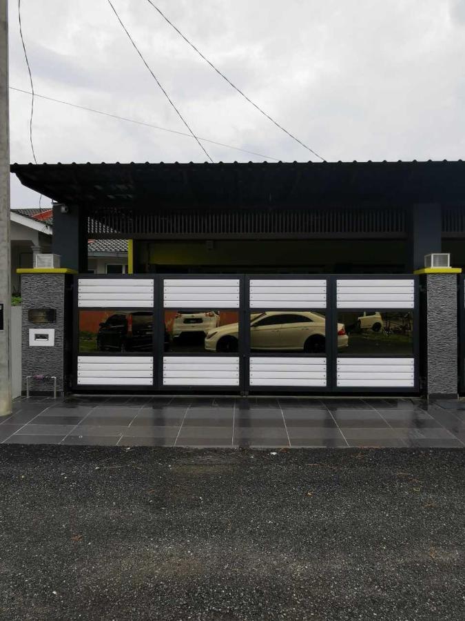 Auranad Guest House Tanah Merah Wifi-Netflix Экстерьер фото